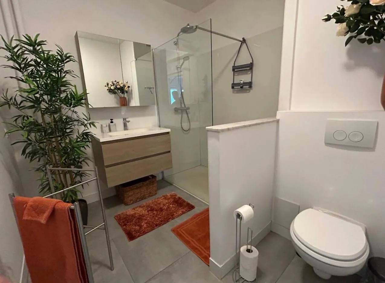 Charmant Appartement In Antwerpen Zuid Met Zicht Op De Stroom בלגיה