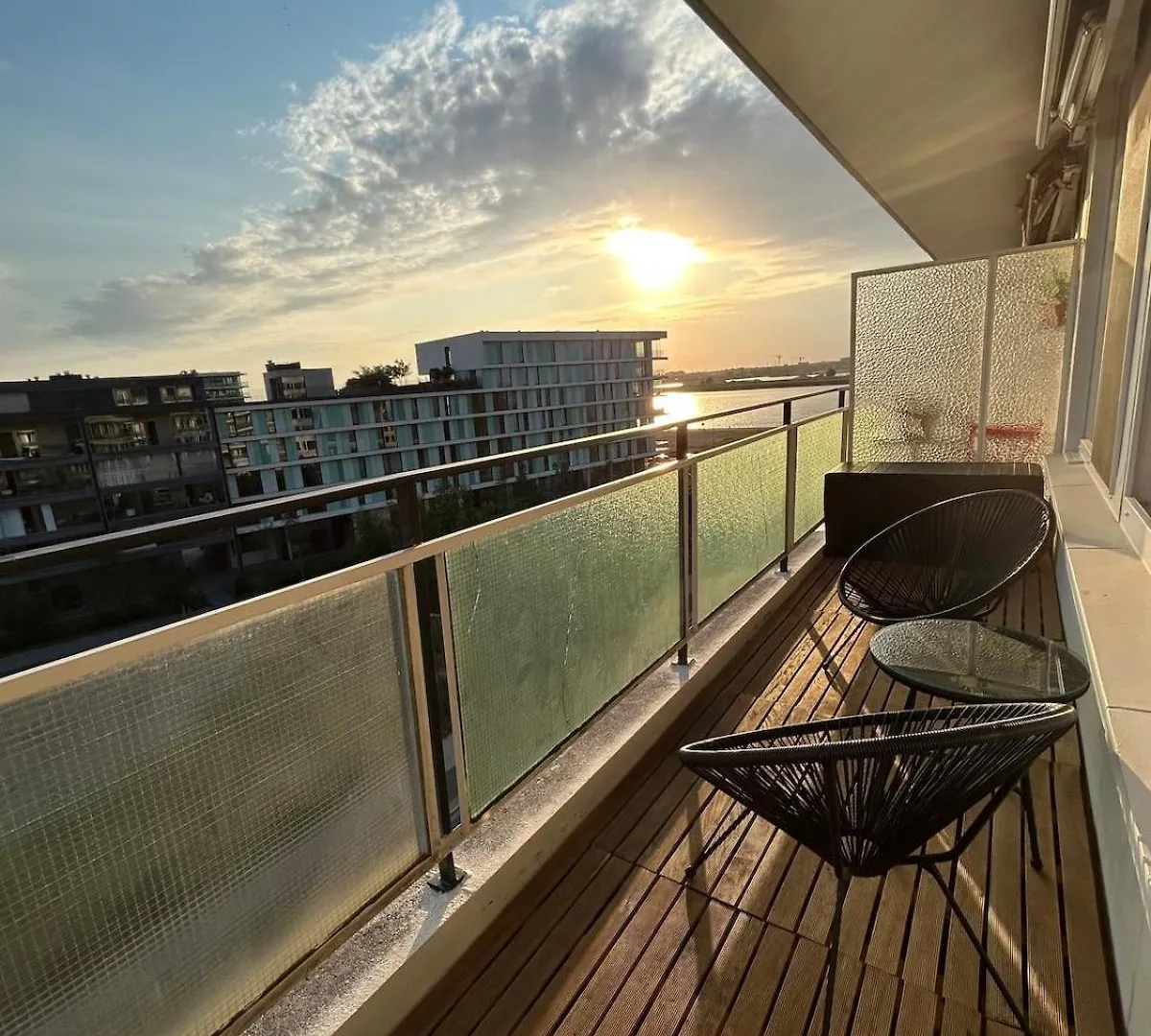 Charmant Appartement In Antwerpen Zuid Met Zicht Op De Stroom 0*, Antwerp Belgium